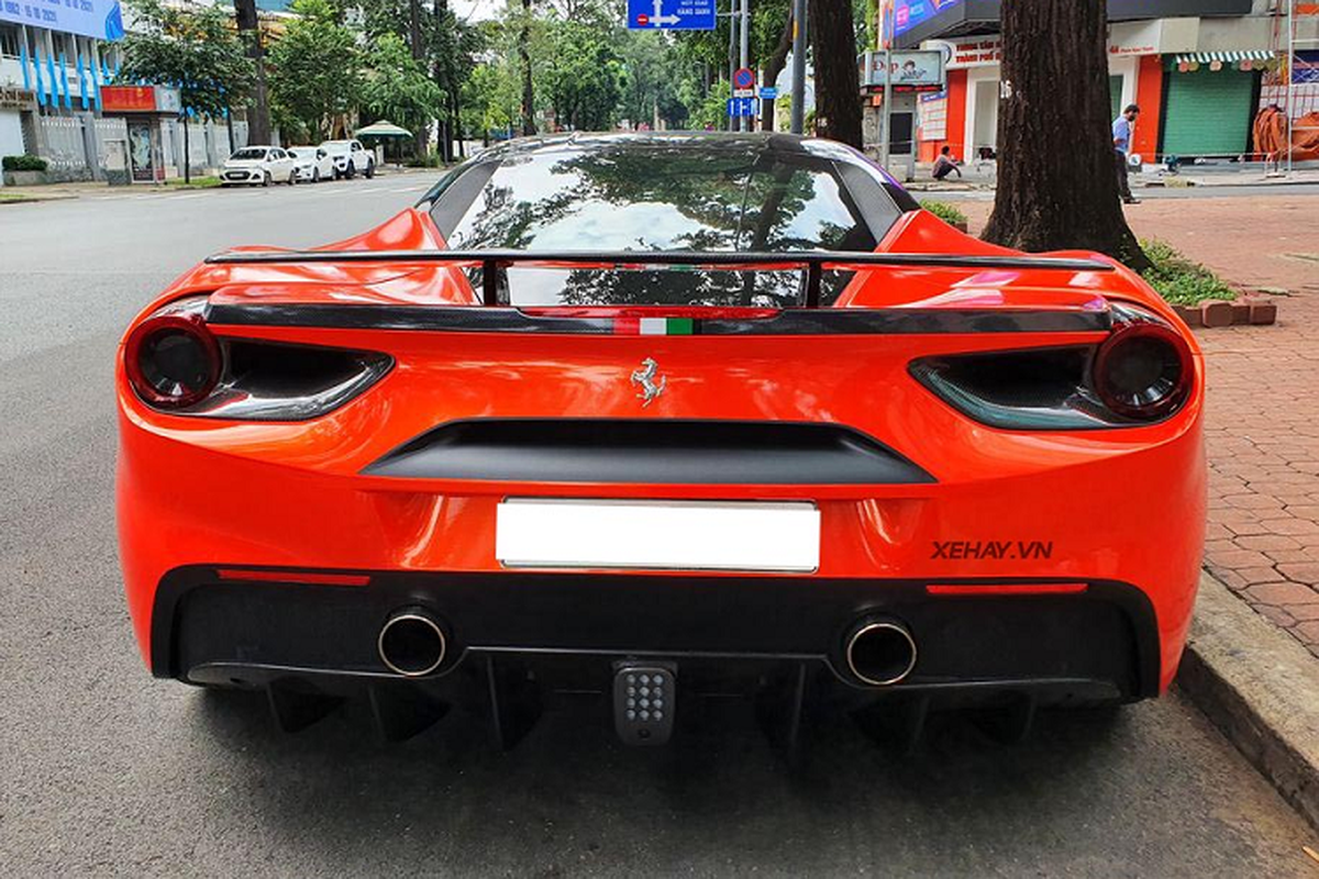 Ngam Ferrari 488 GTB do Novitec Rosso 