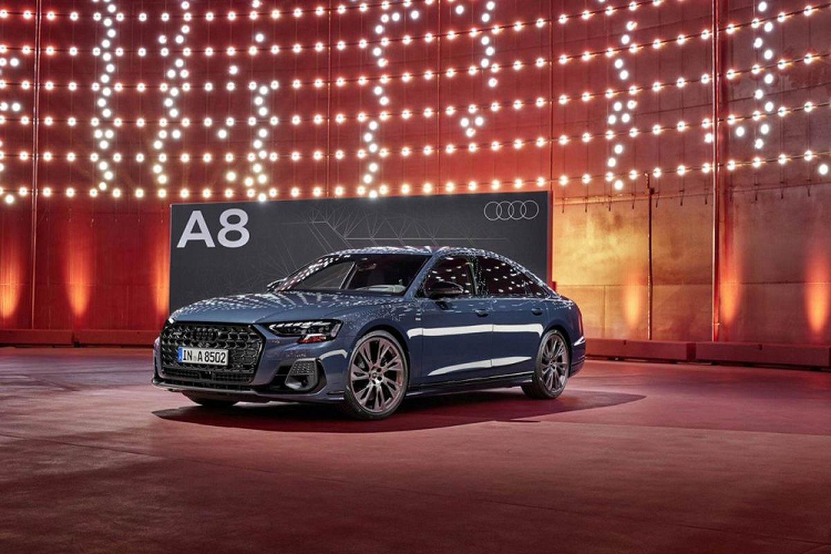 Audi A8 2022 tu 2,6 ty dong, co gi 