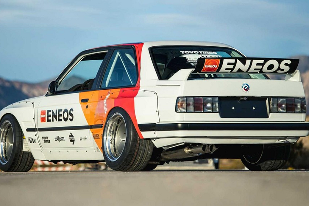 Chiec BMW 3 Series E30 su dung dong co Honda S2000 