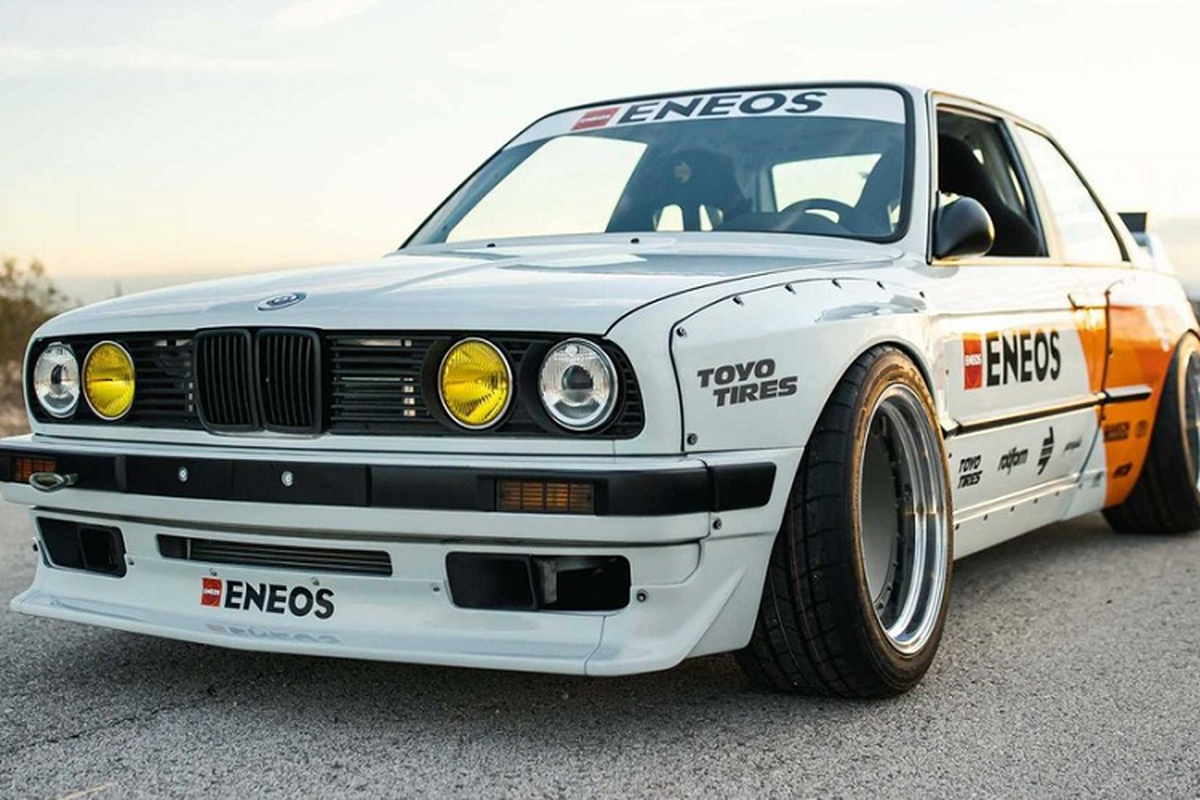 Chiec BMW 3 Series E30 su dung dong co Honda S2000 