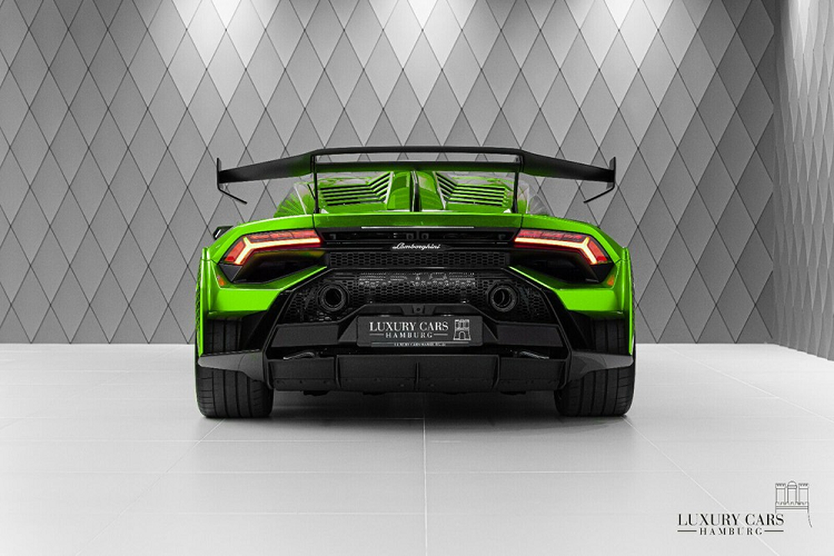 Lamborghini Huracan STO mau doc, hon 35 ty dong sap ve Viet Nam-Hinh-7