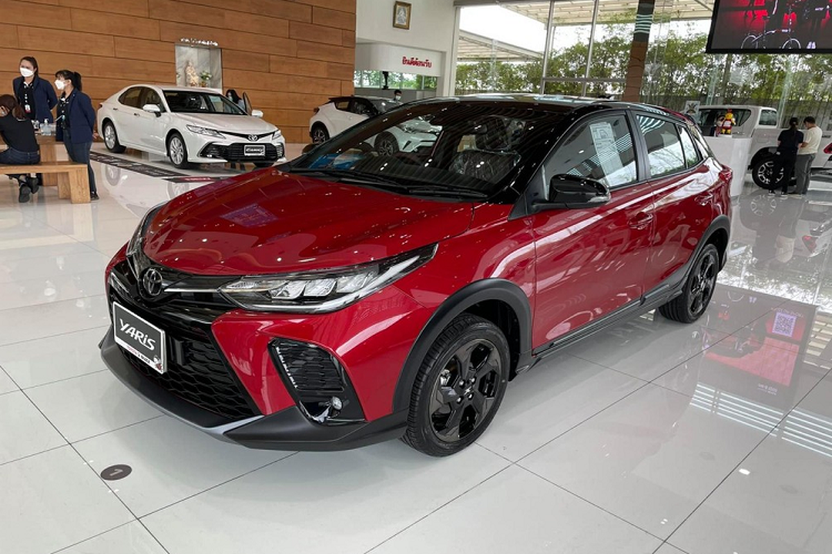 Can canh Toyota Yaris 2021 ban gam cao, tu 375 trieu dong