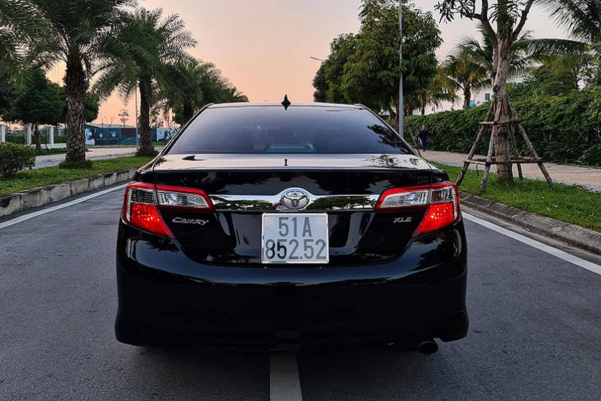 Toyota Camry 2014 chay chan, ban dat ngang “Mec” E cung doi-Hinh-7