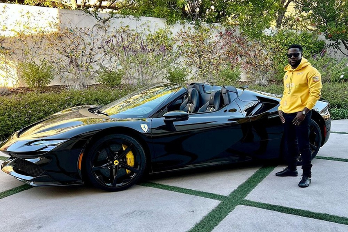 Ngam Ferrari SF90 Spider mui tran cua dien vien hai Kevin Hart