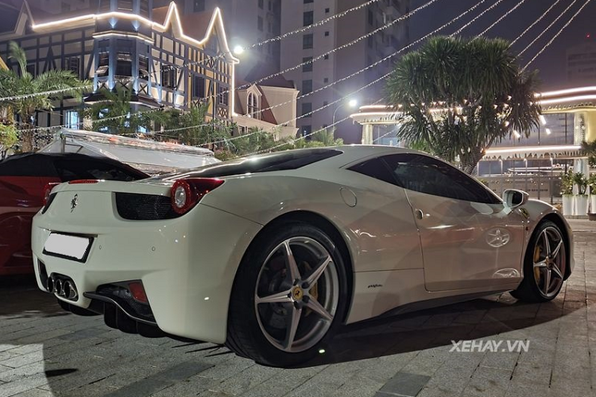 “Ngua gia” Ferrari 458 Italia hon 10 nam tuoi mau doc nhat Viet Nam-Hinh-3