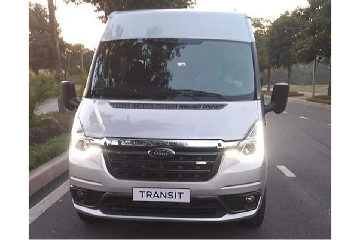 Ford Transit 2022 lo dien tai Viet Nam, khoang 799 trieu dong-Hinh-5