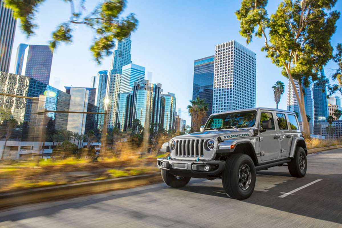 Jeep Wrangler 2022 plug-in hybrid sap ban tai Chau Au-Hinh-4