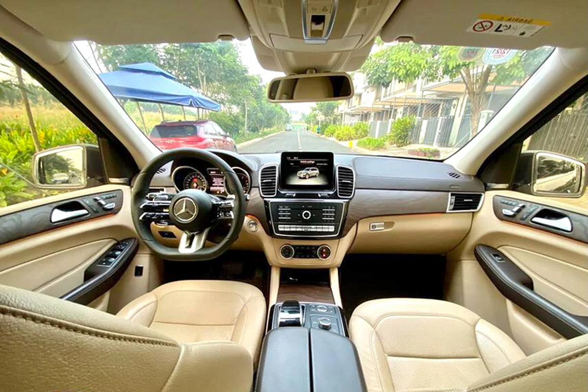 Mercedes-Benz GLS400 chay 5 nam, 