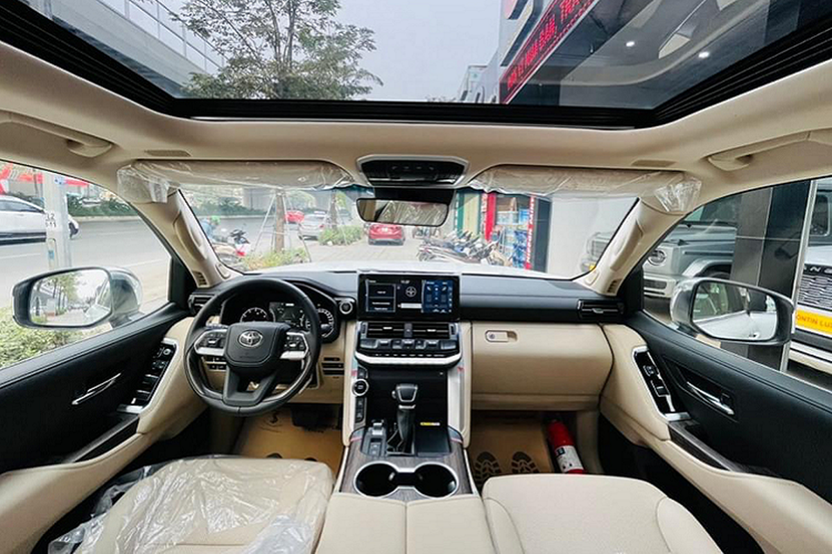 Can canh Toyota Land Cruiser 2022 dac biet, hon 6 ty tai Ha Noi-Hinh-6