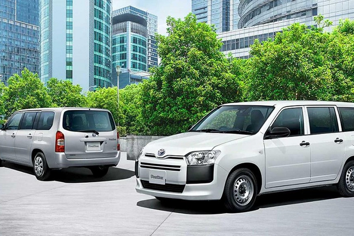 Toyota Probox 2022 - xe van gia re chi 301 trieu dong tai Nhat