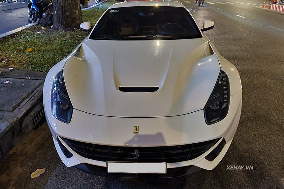 “Bach ma” Ferrari F12 Berlinetta hon 20 ty dao pho Sai thanh-Hinh-2