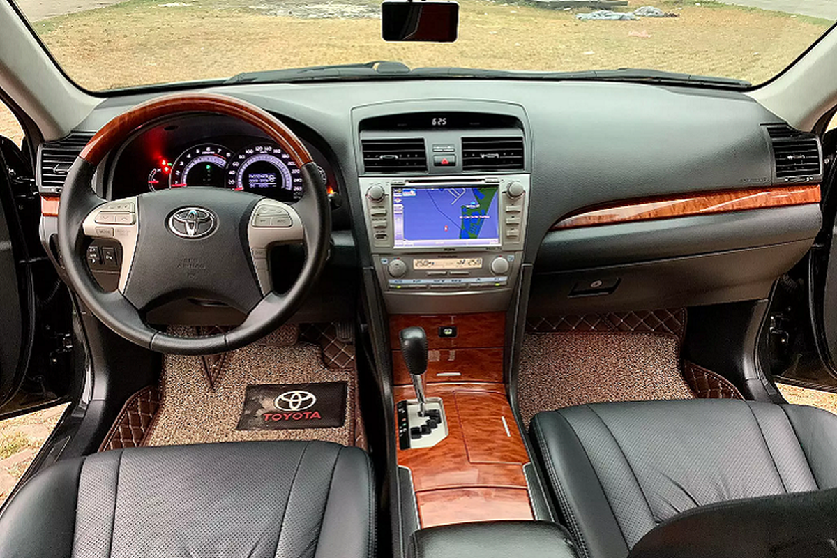 Toyota Camry 3.5Q 