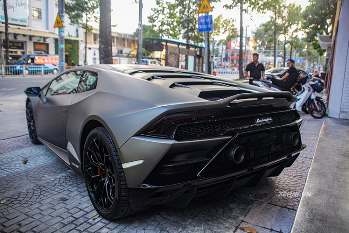 Tan thay Lamborghini Huracan Evo hon 20 ty dong tai Viet Nam-Hinh-8