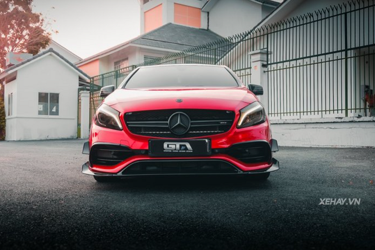 Mercedes-Benz A45 AMG hang hiem tai Viet Nam “thay ao” do don Tet-Hinh-3