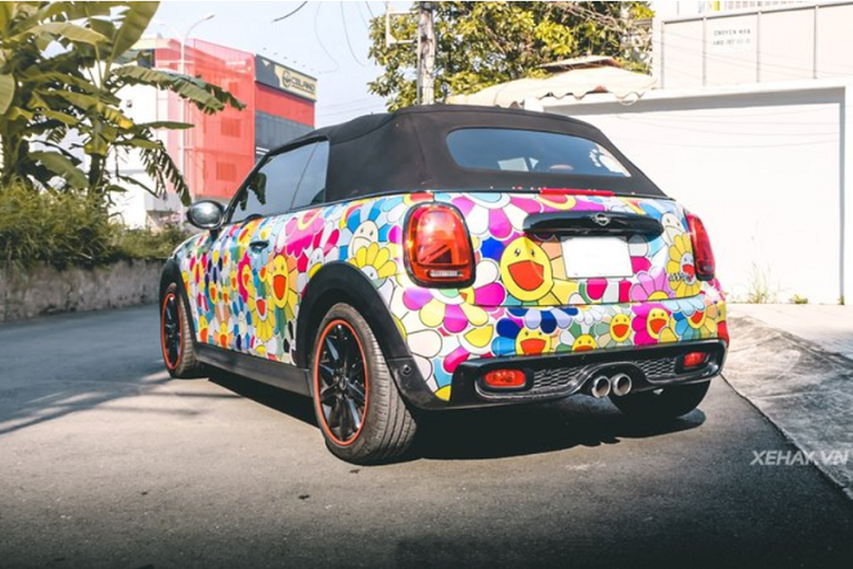 Mini Cooper S Convertible dien “bo canh” hoa cuc sac so o Sai Gon-Hinh-3