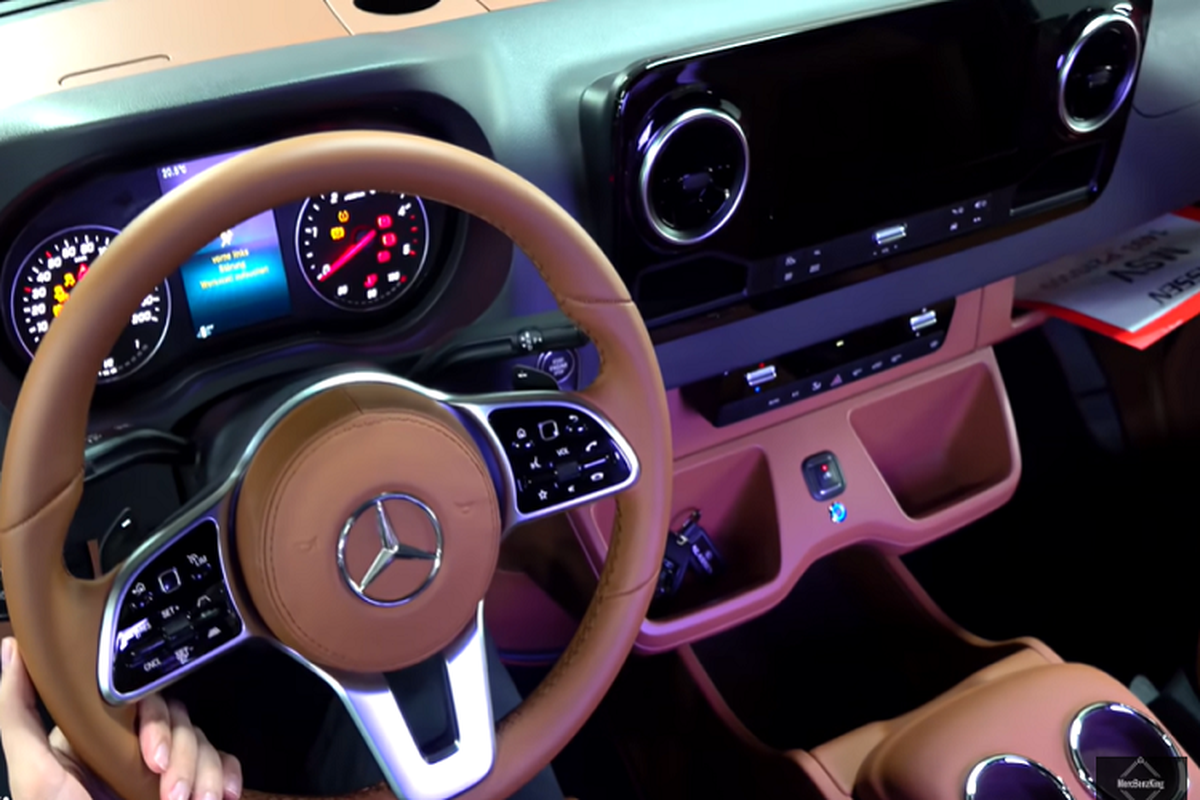 Klassen Mercedes Sprinter VIP - xe van cuc sang, co ca TV va PS5-Hinh-6