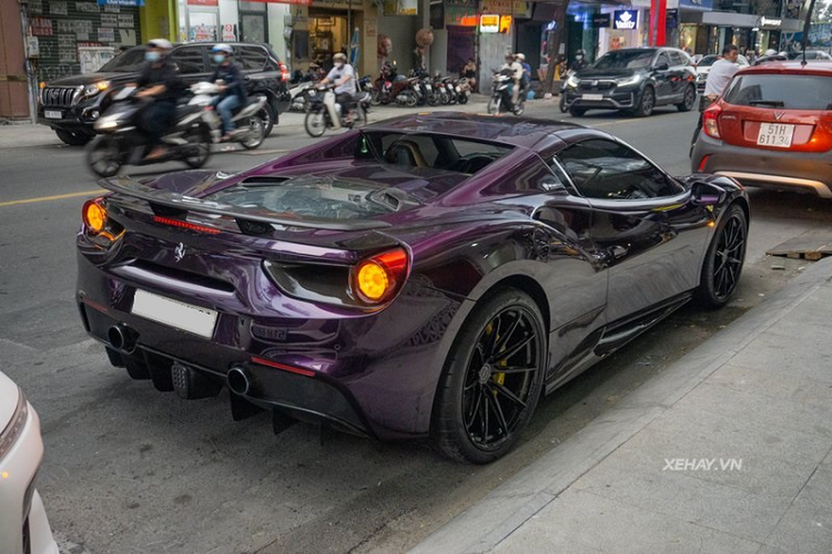 Ferrari 488 Spider hon 15 ty cua dai gia Sai gon “thay ao” don Tet-Hinh-2