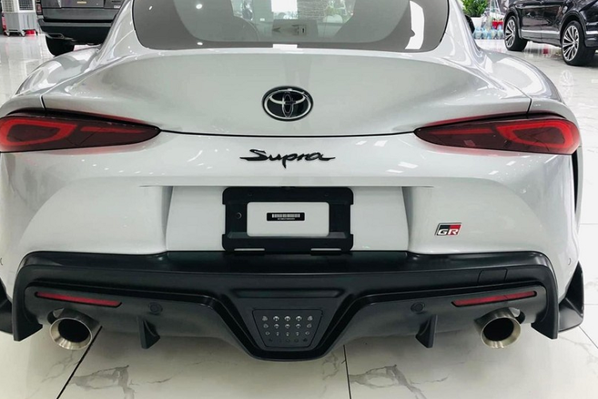 Toyota GR Supra tung bi 