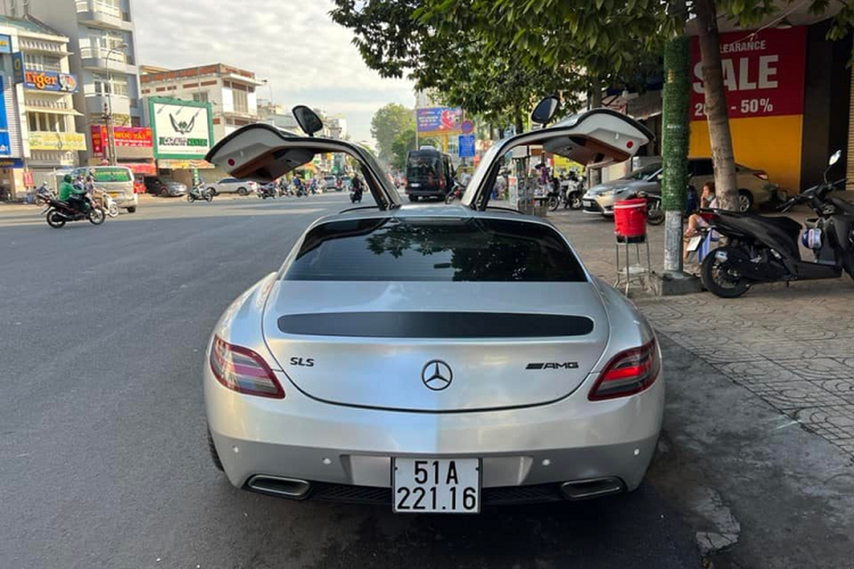 Dai gia Dang Le Nguyen Vu cam lai Mercedes-Benz SLS AMG hon 8 ty-Hinh-4