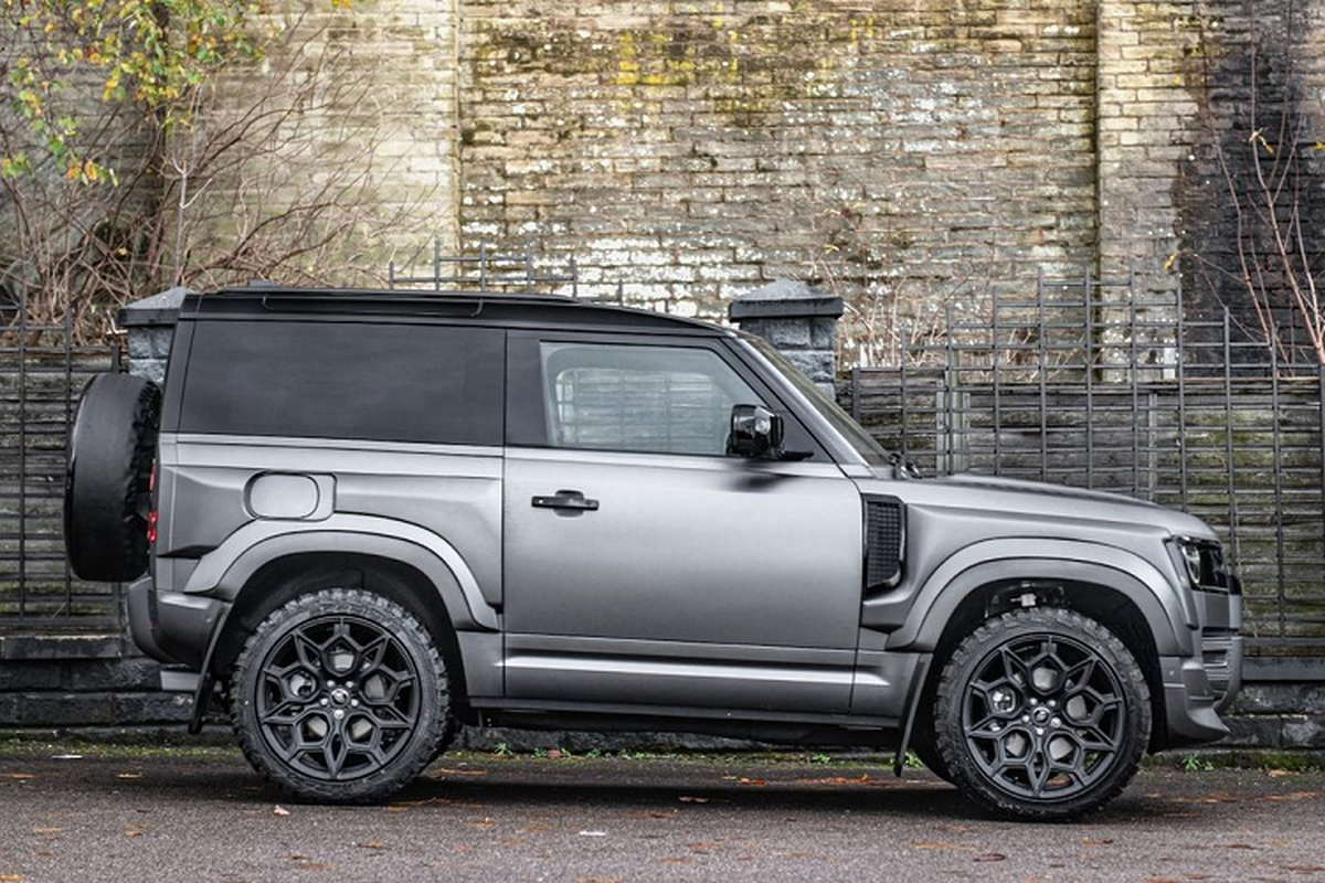 Land Rover Defender cua Kahn Design, ban ra tu hon 3,2 ty dong-Hinh-10