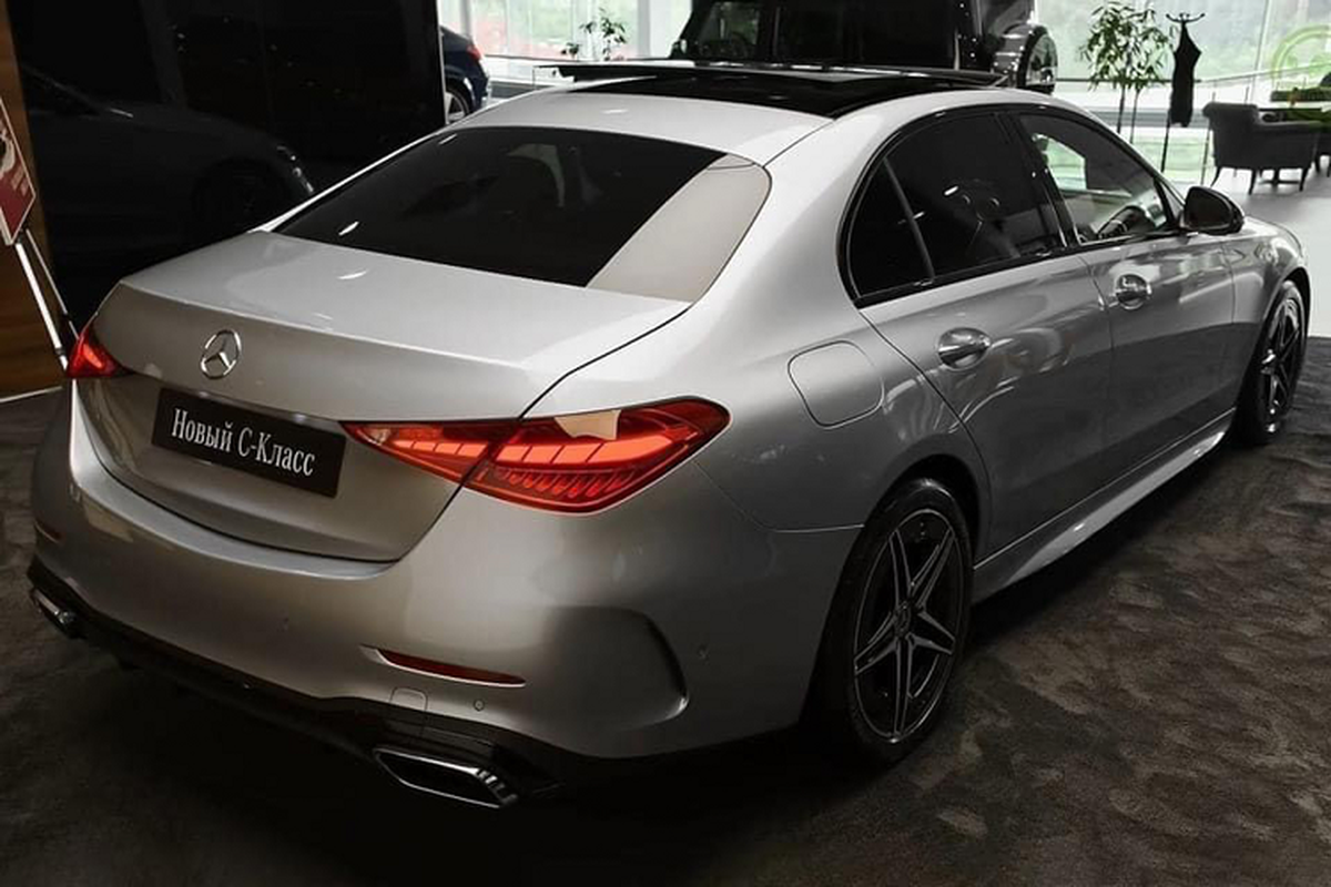 Chi tiet Mercedes-Benz C300 2022 khoang 2,39 ty dong tai Viet Nam?-Hinh-9