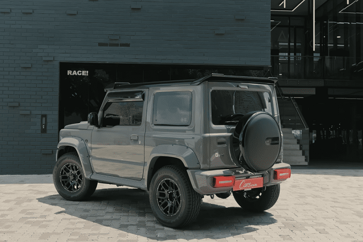 Suzuki Jimny “gia cay” Mercedes G63 sang chanh nho Liberty Walk-Hinh-7