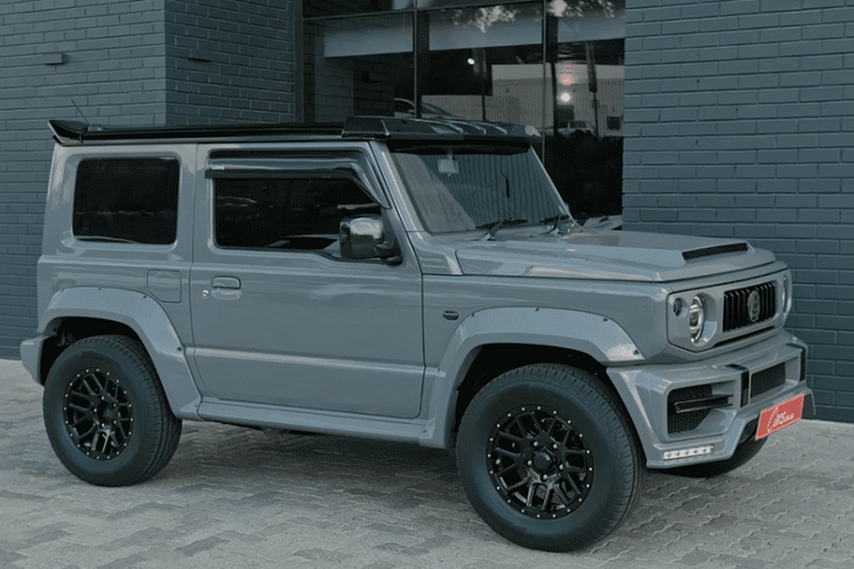 Suzuki Jimny “gia cay” Mercedes G63 sang chanh nho Liberty Walk