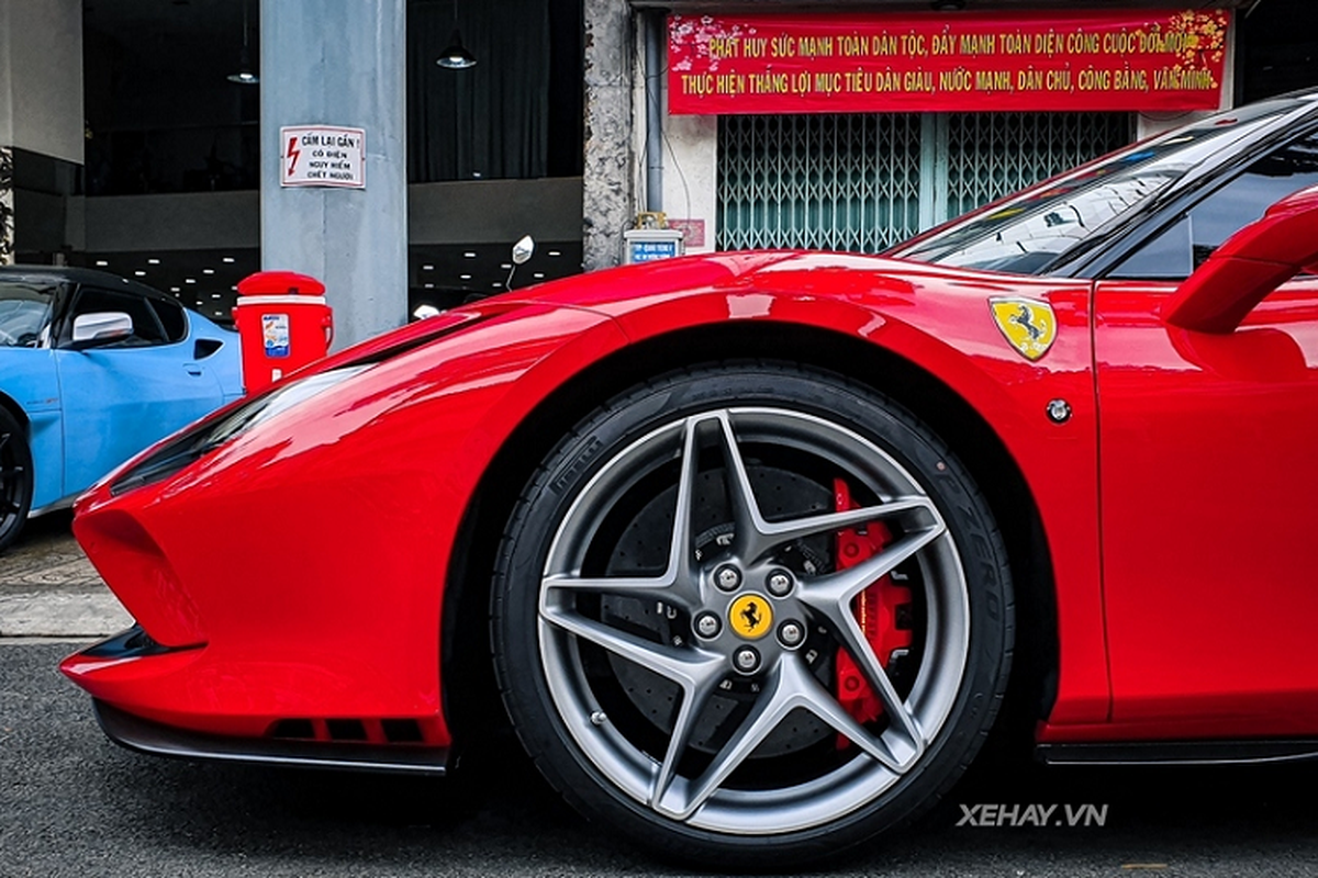 Can canh Ferrari F8 Tributo hon 27 ty dong cua Cuong Do la-Hinh-2