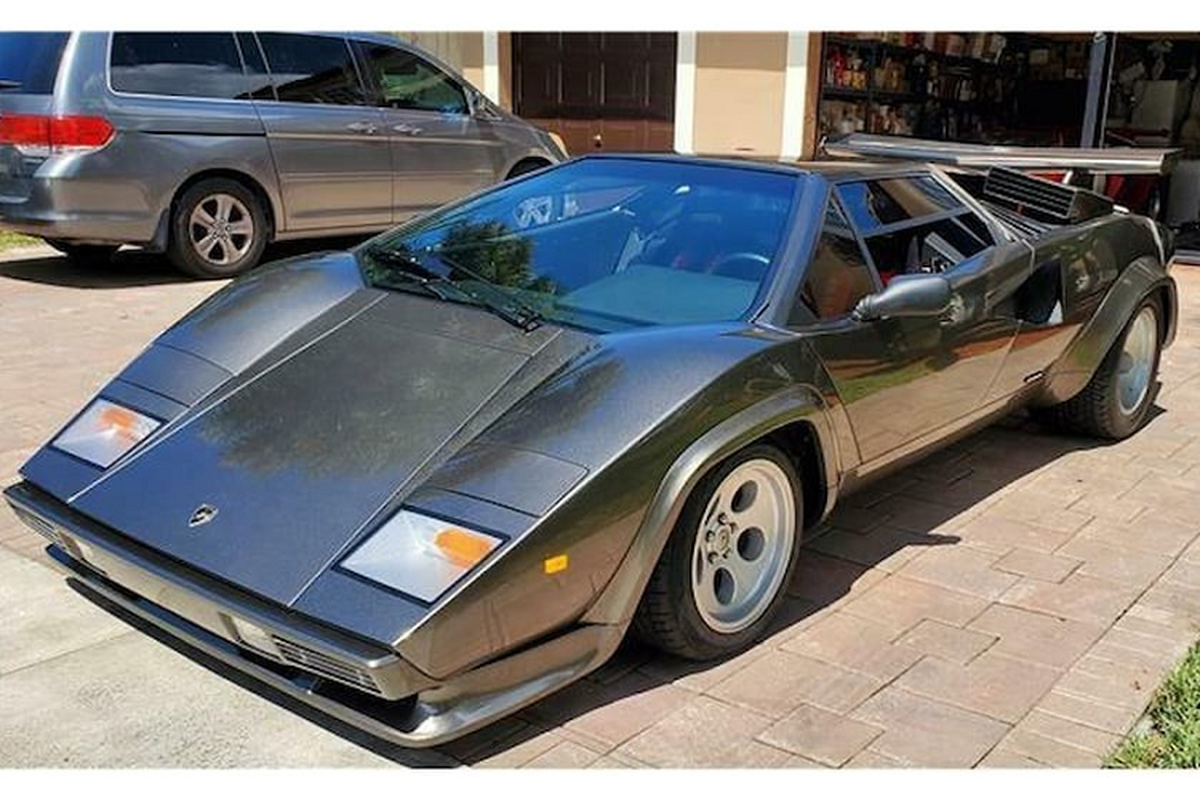 Lamborghini Countach tu che 17 nam dang dau gia tu hon 2 ty dong