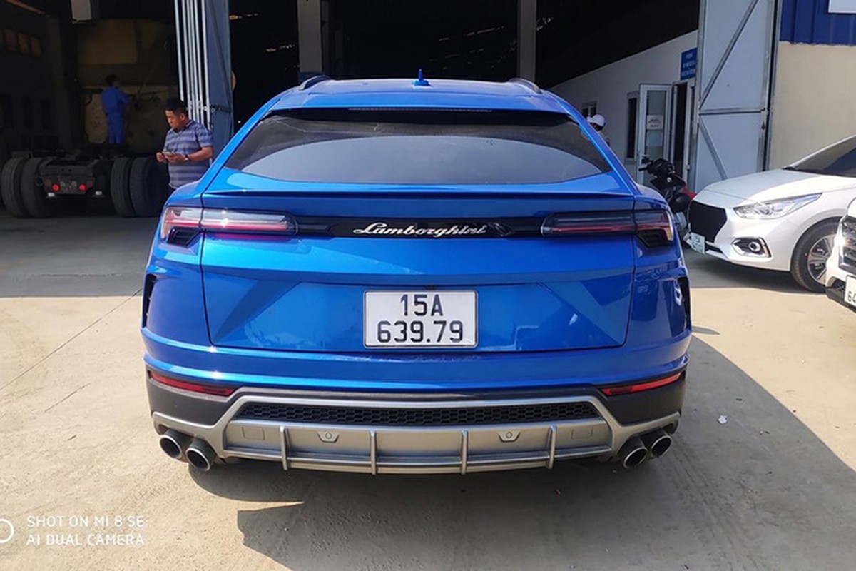 Lamborghini Urus va Brabus 800 hon 40 ty, 