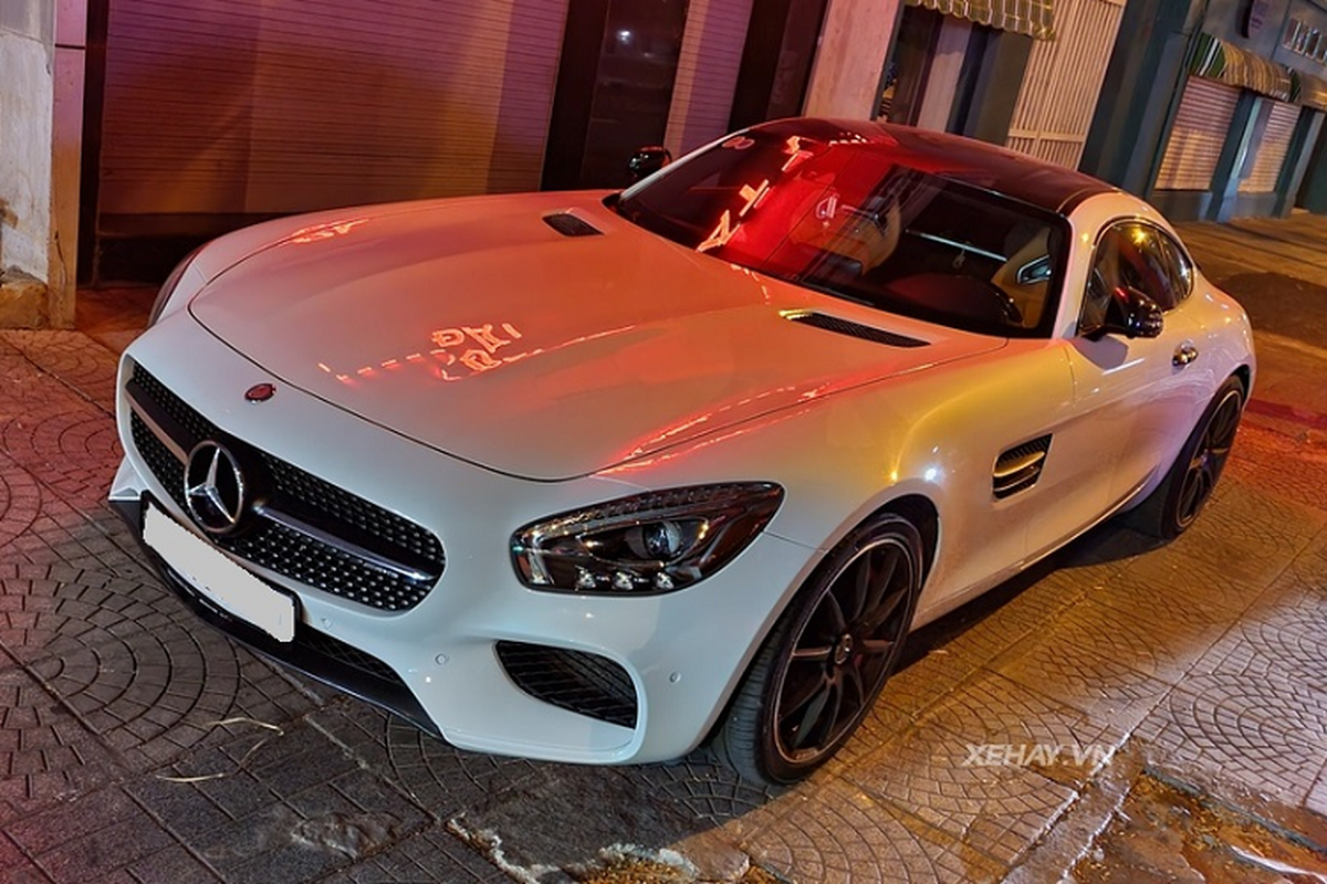 Can canh Mercedes-AMG GT S hon 10 ty, mau trang 