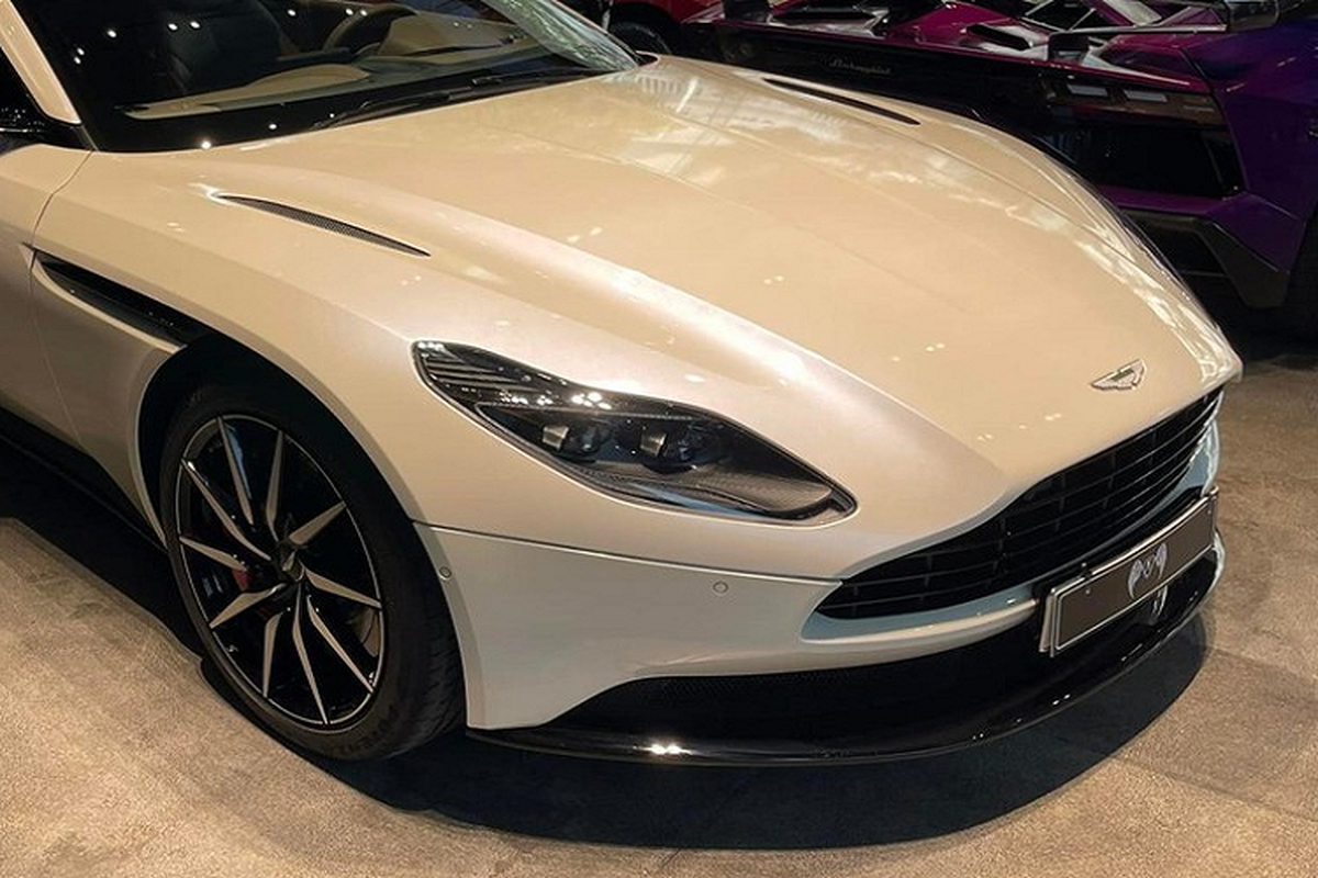 Rao ban Aston Martin DB11 hon 15 ty sau nua nam 