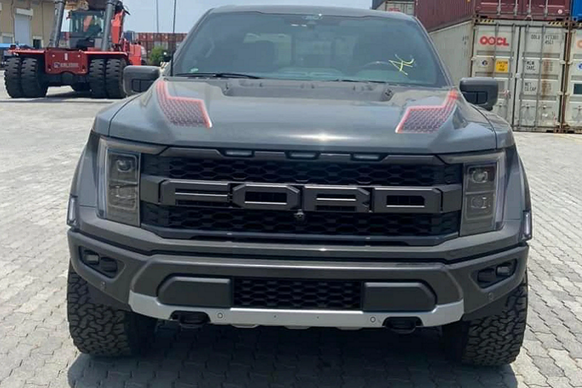 Them Ford F-150 Raptor 2022 thu 3, hon 5 ty dong ve Viet Nam-Hinh-2