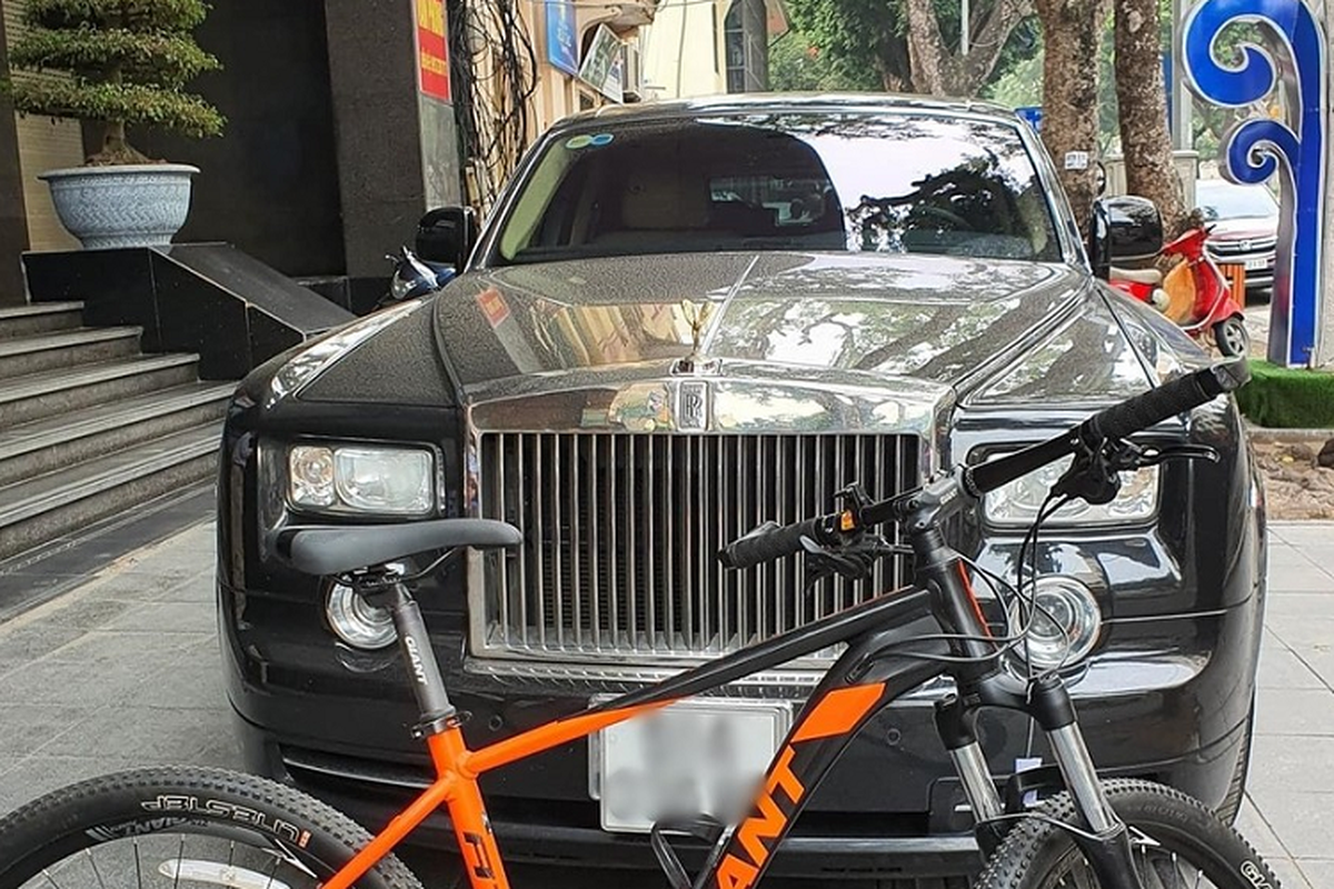 Rolls-Royce Phantom “Rong” hon 35 ty cua Bau Kien bat ngo tai xuat-Hinh-2