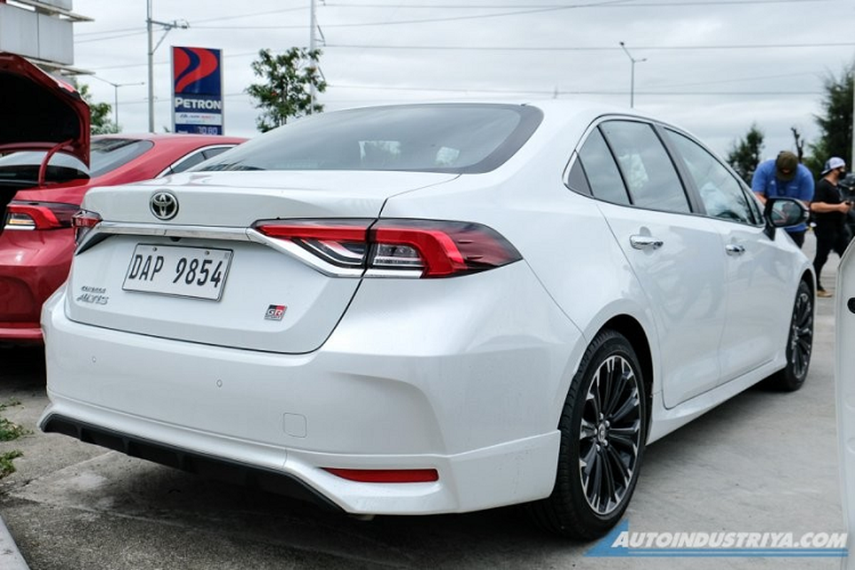 Toyota Corolla Altis GR Sport tu 576 trieu dong sap ve Viet Nam?-Hinh-7