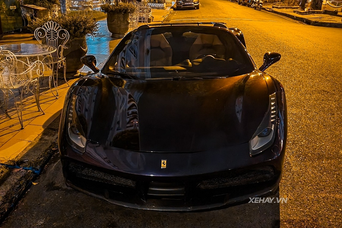 Ferrari 488 Spider hon 15 ty cua dai gia Pharmacity do “dan chan” khung-Hinh-3