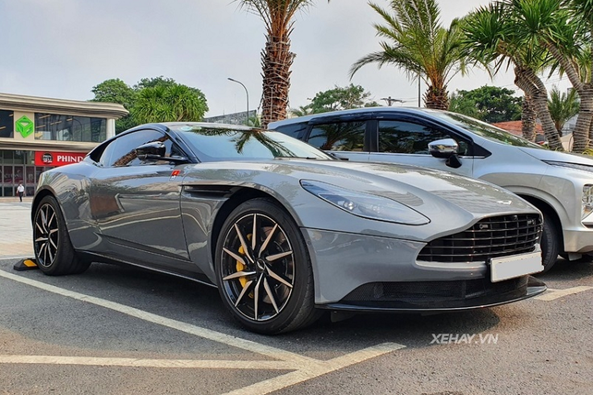 Aston Martin DB11 hon 15 ty mau son xam China Grey ve Viet Nam-Hinh-7