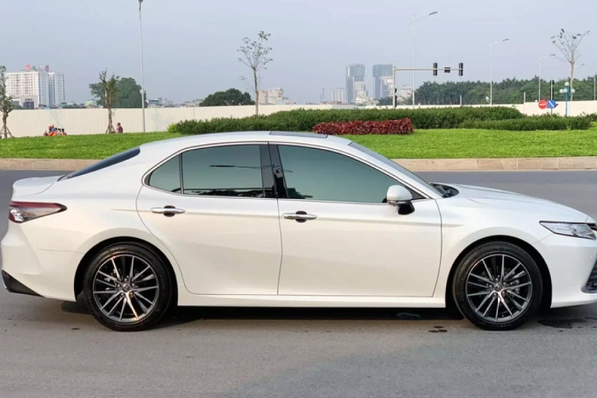 Chiec Toyota Camry 2022 “sieu luot” tai Sai Gon, rao ban 1,4 ty-Hinh-3