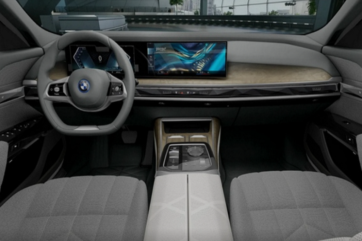 BMW i7 2023 tu 2,74 ty dong - dep va 