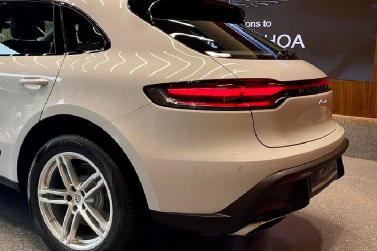 DV Quynh Hoa tau Porsche Macan 2022 tu gan 3 ty dong tai Ha Noi-Hinh-9