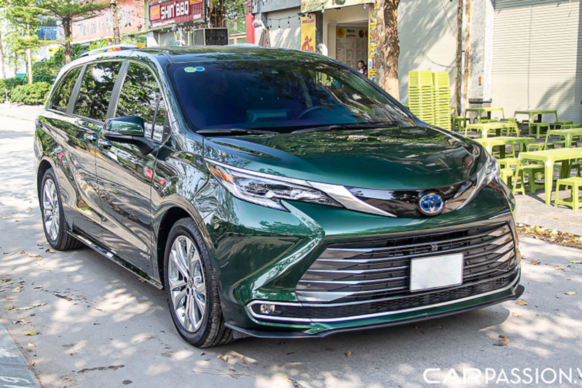 Toyota Sienna Hybrid 2021 chay 8.500 km, ban 4,5 ty o Ha Noi