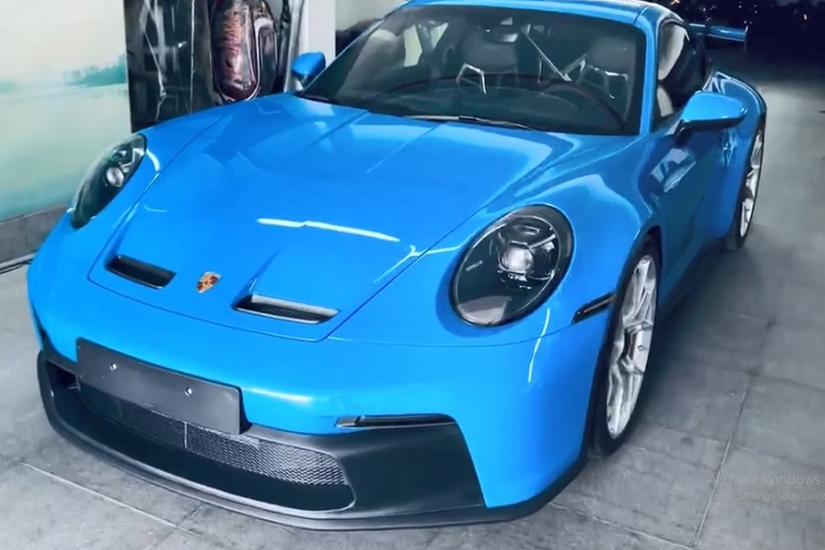 Tan thay noi that Porsche 911 GT3 gia hon 20 ty tai Viet Nam