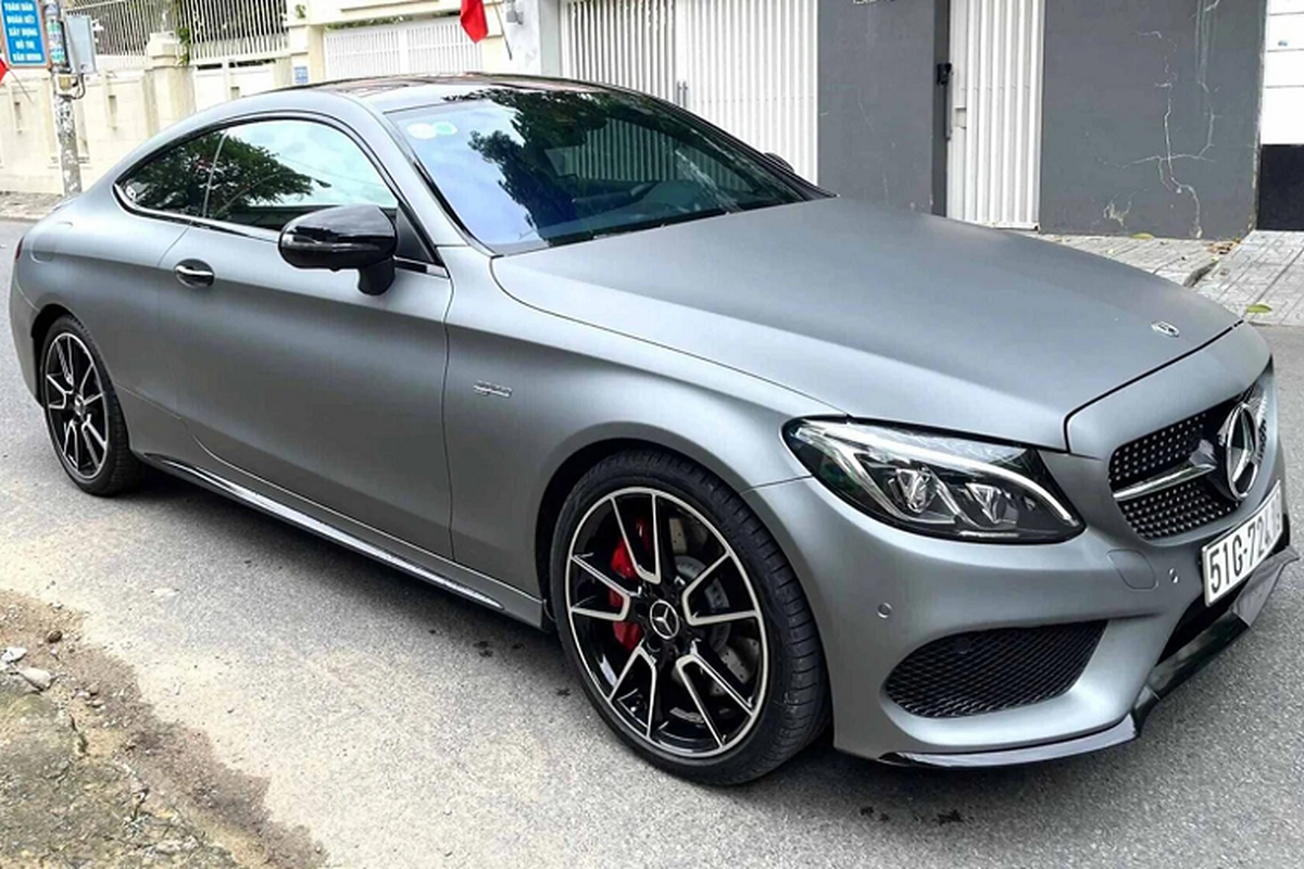 Mercedes-AMG C43 Coupe chay 4 nam, rao ban 3,6 ty o Sai Gon