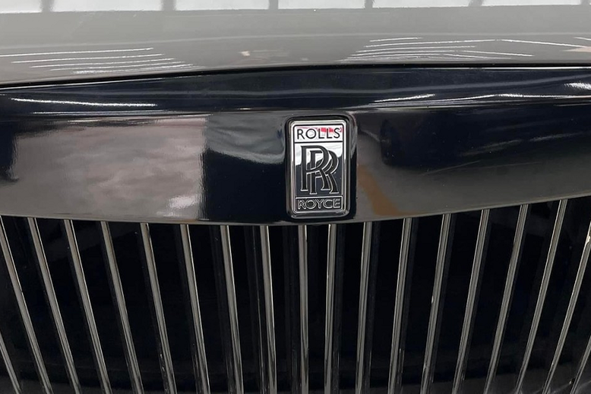Rolls-Royce Cullinan Mugello cuc hiem cua dai gia Ha Noi doi mau-Hinh-7