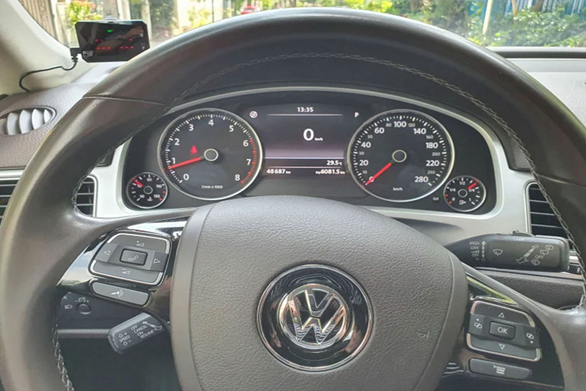 Volkswagen Touareg chay 5 nam, chu xe 