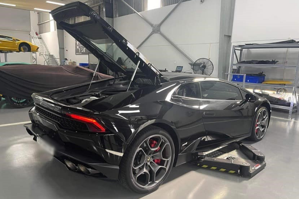 Lamborghini Huracan chinh hang chay 4.000km, rao ban 16 ty o Sai Gon-Hinh-2