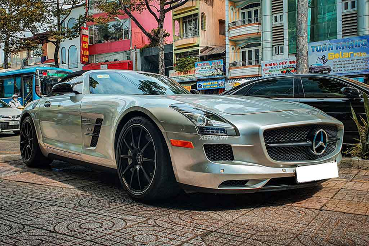 Mercedes-Benz SLS AMG GT Roadster doc nhat Viet Nam cua 