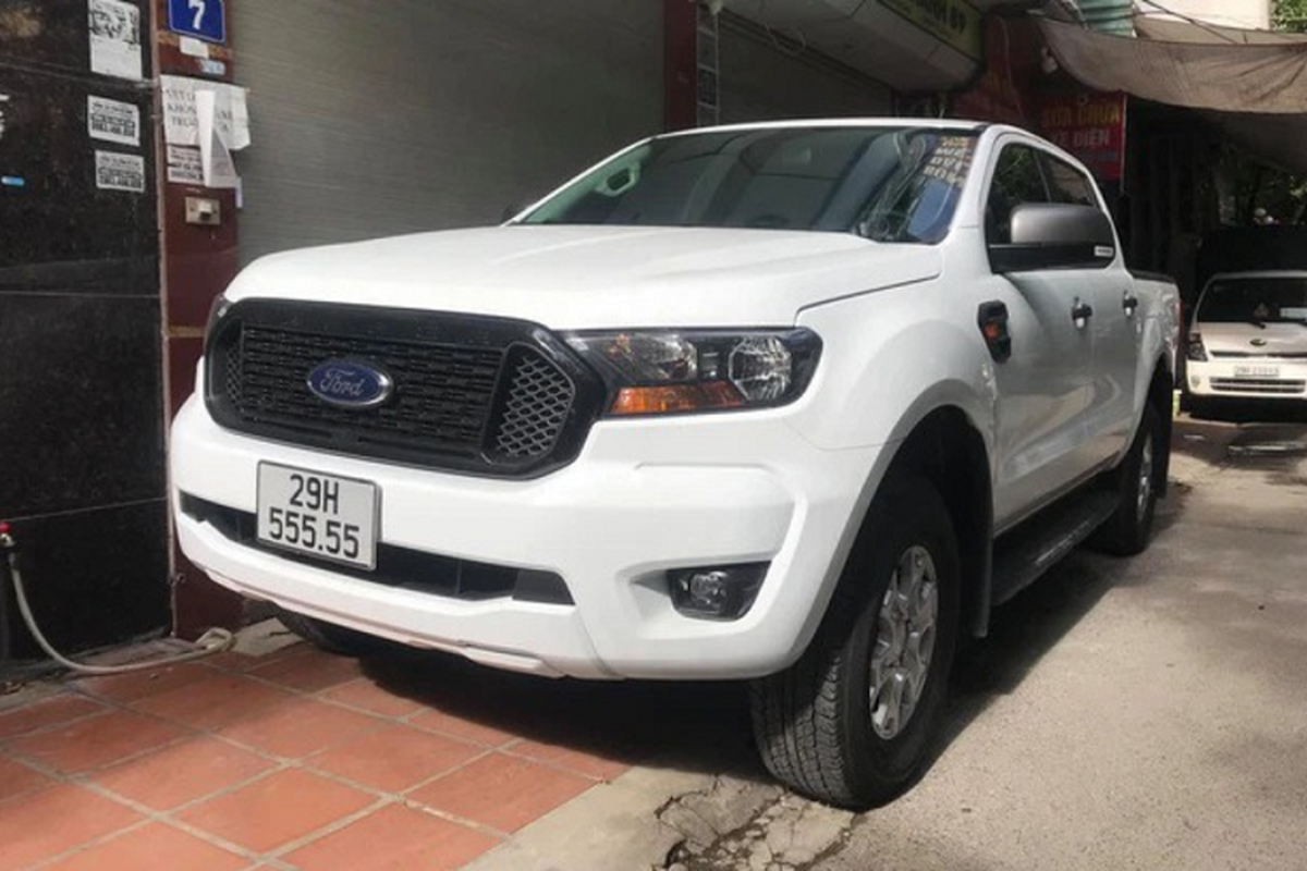 Ford Ranger bien ngu quy 5 o Ha Noi vao tan Nghe An de 