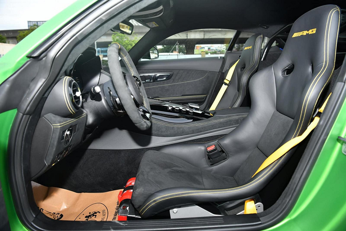 Mercedes-AMG GT R hon 11 ty ve Viet Nam voi mau son “huyen thoai“-Hinh-3