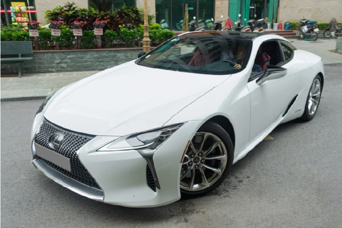 Can canh Lexus LC 500h doc nhat Viet Nam rao ban 6,99 ty dong